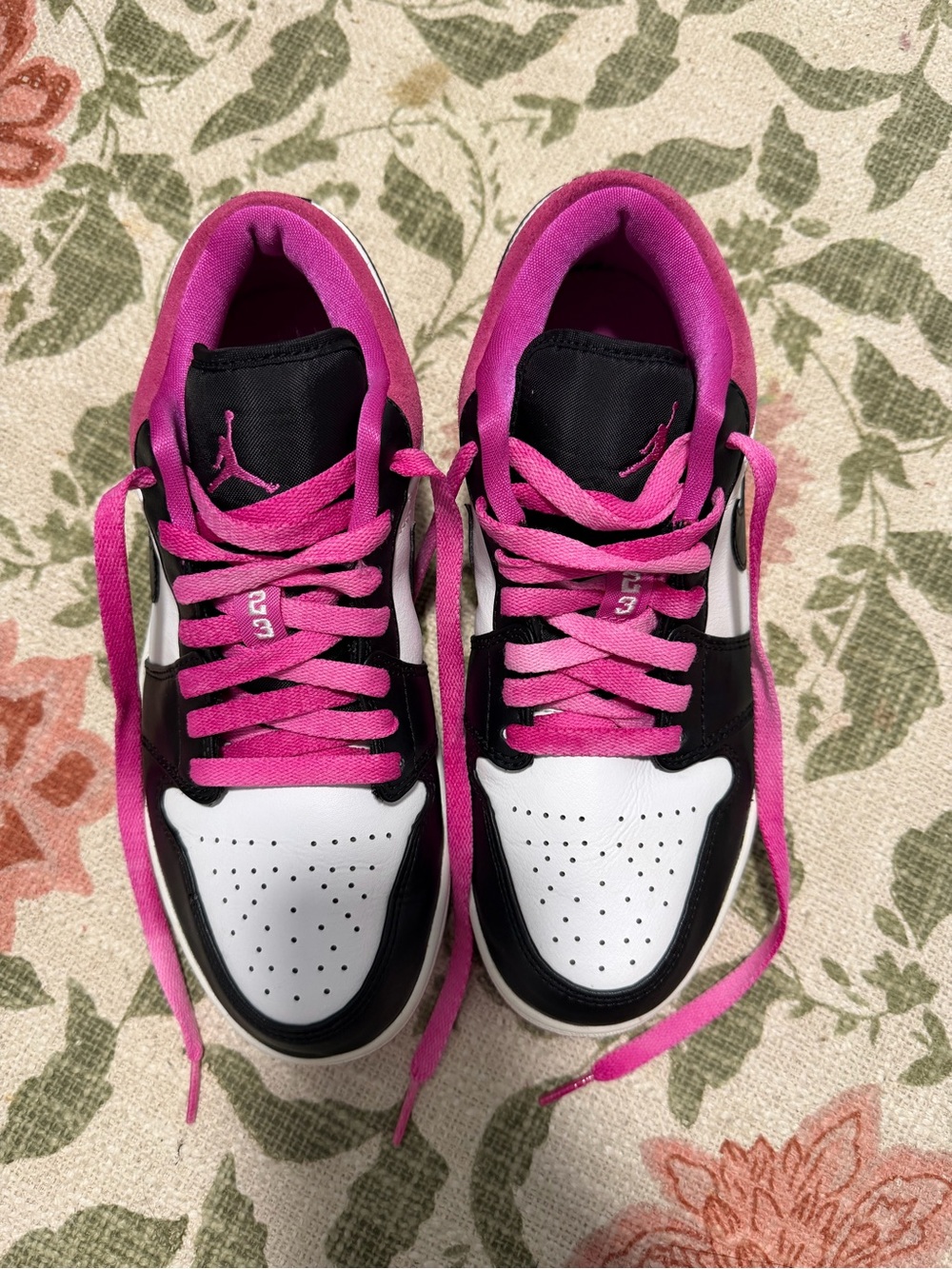 Air Jordan 1 Low SE in the "Black Active Fuchsia" Sneakers. Men’s size 7